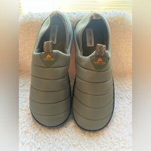 Ozark Trail Men's Puffer Slipper Slip On Shoes size 13 Hunter Green